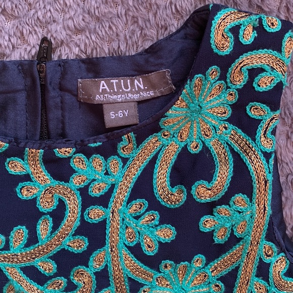 Dress - Picture 4 of 5